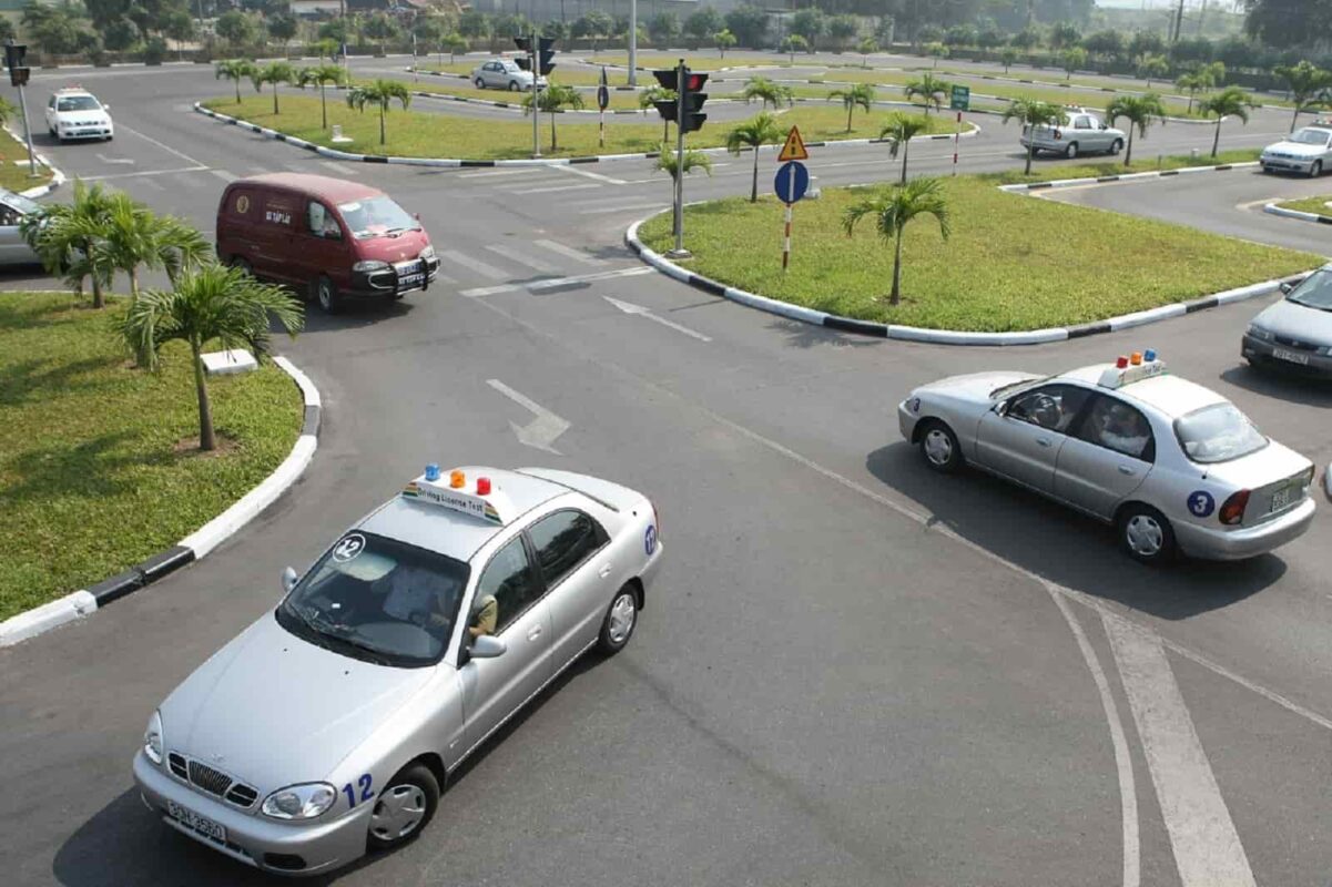Học lý thuyết online bằng lái xe ô tô: áp dụng từ ngày 1/6/2024 19 Điểm mới về việc tổ chức sát hạch bằng lái xe
