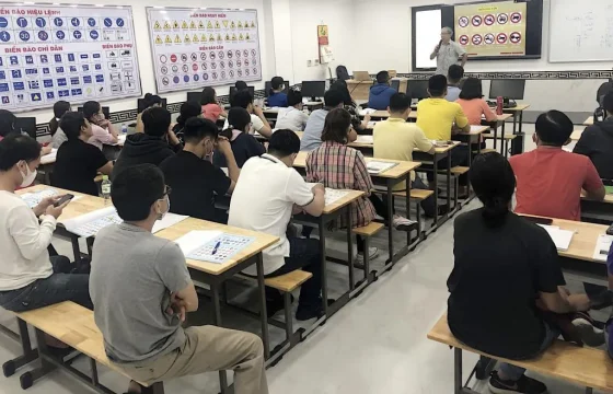 Học lái xe B2 ở đâu tốt TPHCM 7 Học viên học lý thuyết