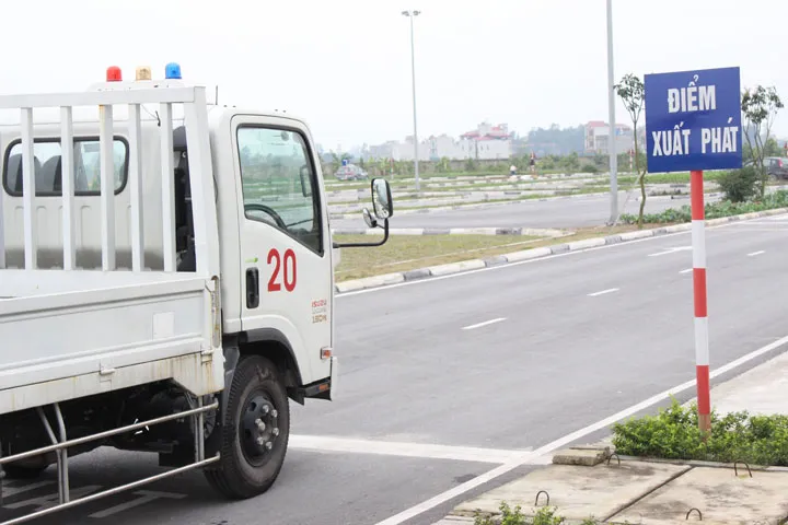 Học lái xe ô tô nên học bằng gì 6 Thi sát hạch bằng lái xe ô tô Hạng C1
