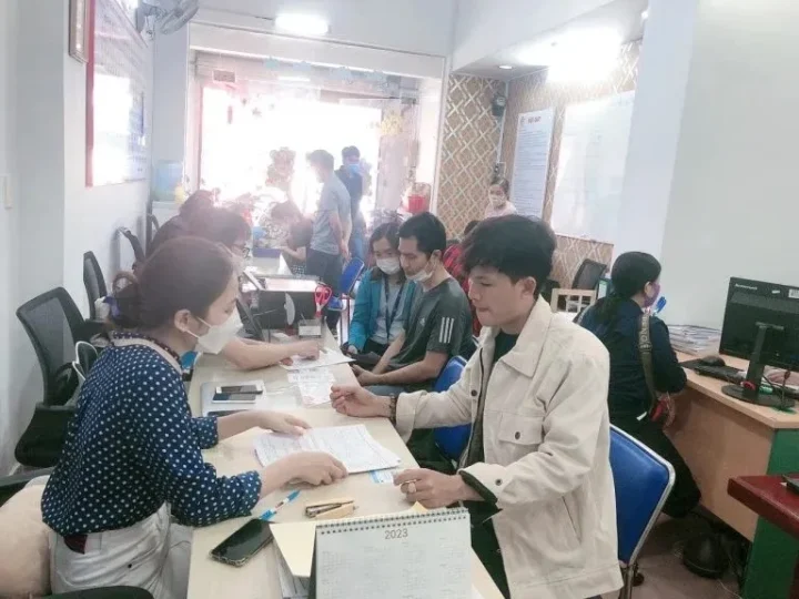 Học bằng lái xe ô tô dĩ an 11 Trường dạy học lái xe ô tô Sài Gòn Tourist
