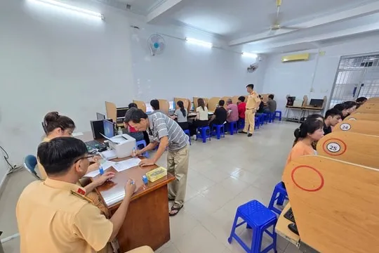 Học bằng lái xe hạng C: Điều kiện, chi phí và cơ hội việc làm mới nhất 2 Trường dạy học lái xe ô tô Sài Gòn Tourist